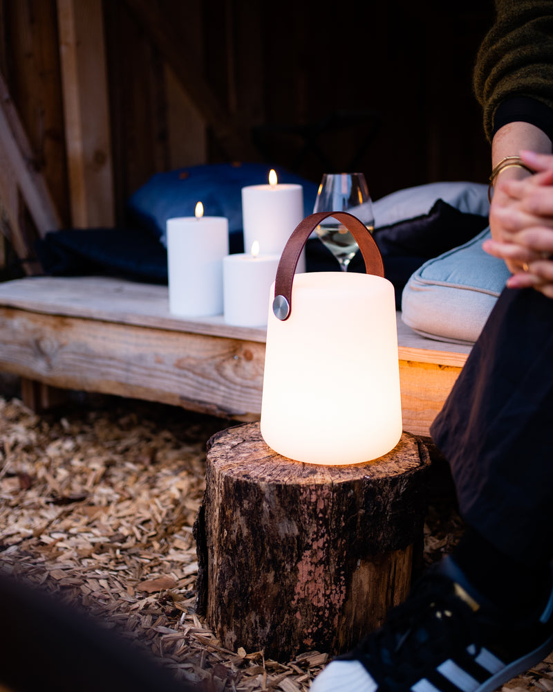 Genopladelig Fab LED lampe - Inkl. fjernbetjening