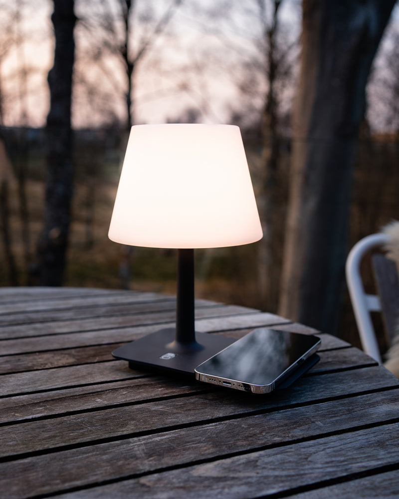 FEW LED lampe - Trådløs mobiloplader - FEW Design